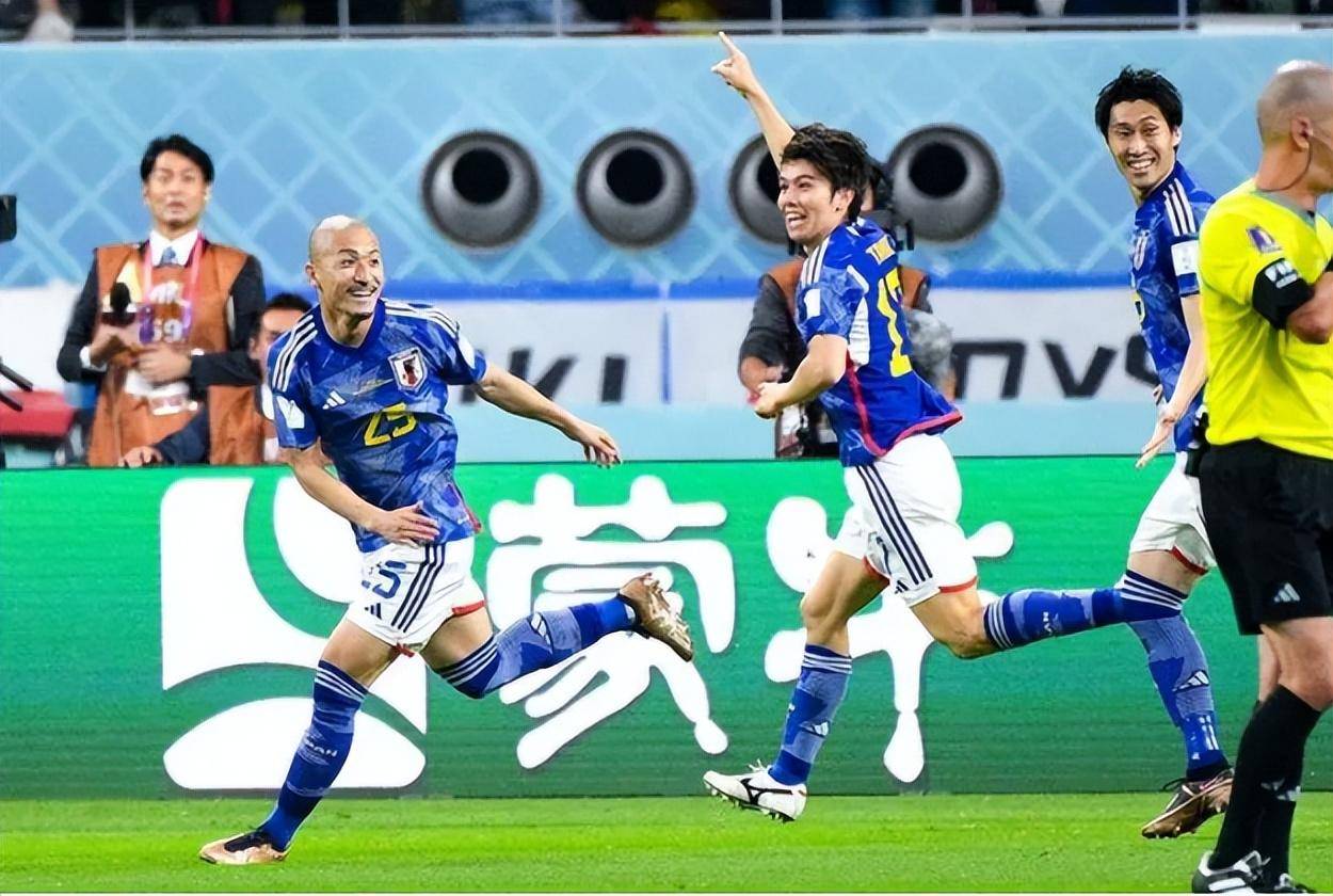 日本队大胜卡塔尔，亚洲杯小组赛表现优异